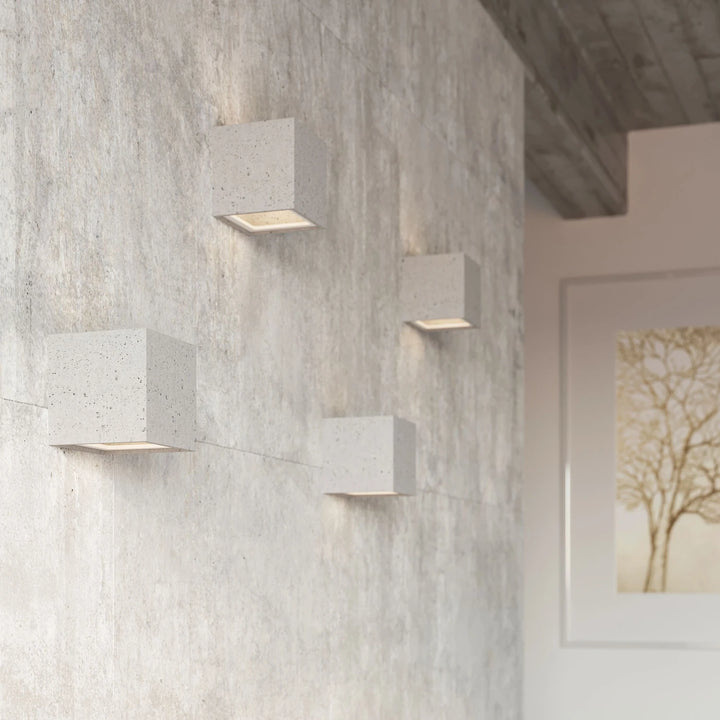 LEO Concrete Wall Light